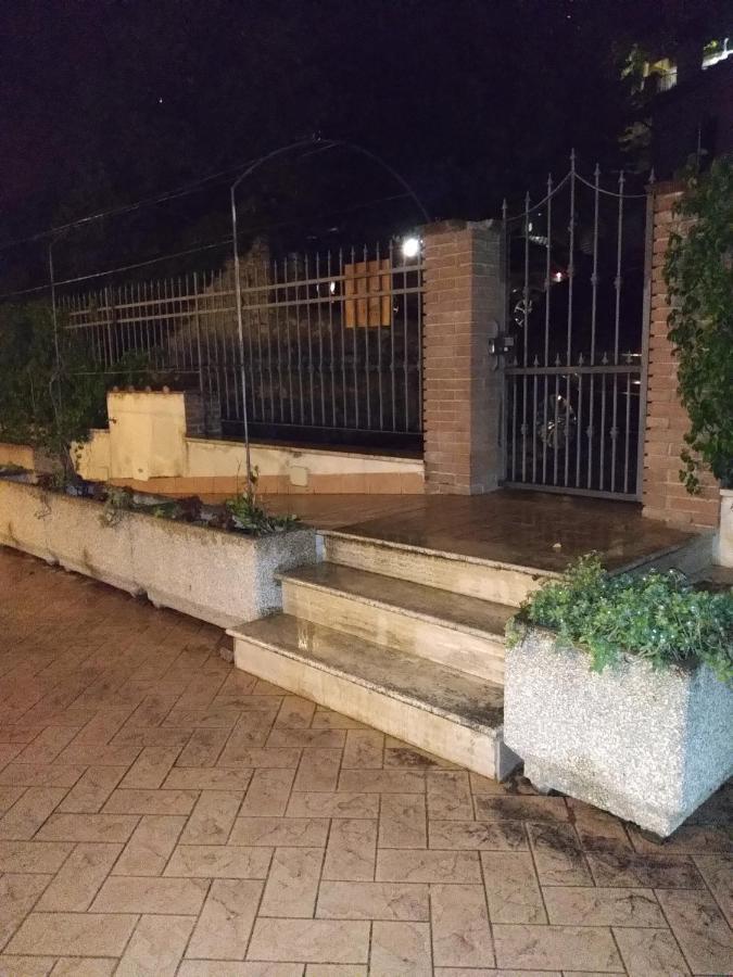 B&B Casa Regina Stroncone Екстериор снимка